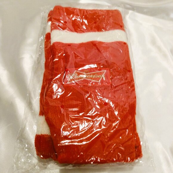 Budweiser Hockey Scarf/Hand Warmer-Red With White Stripes-NIP - Picture 2 of 5